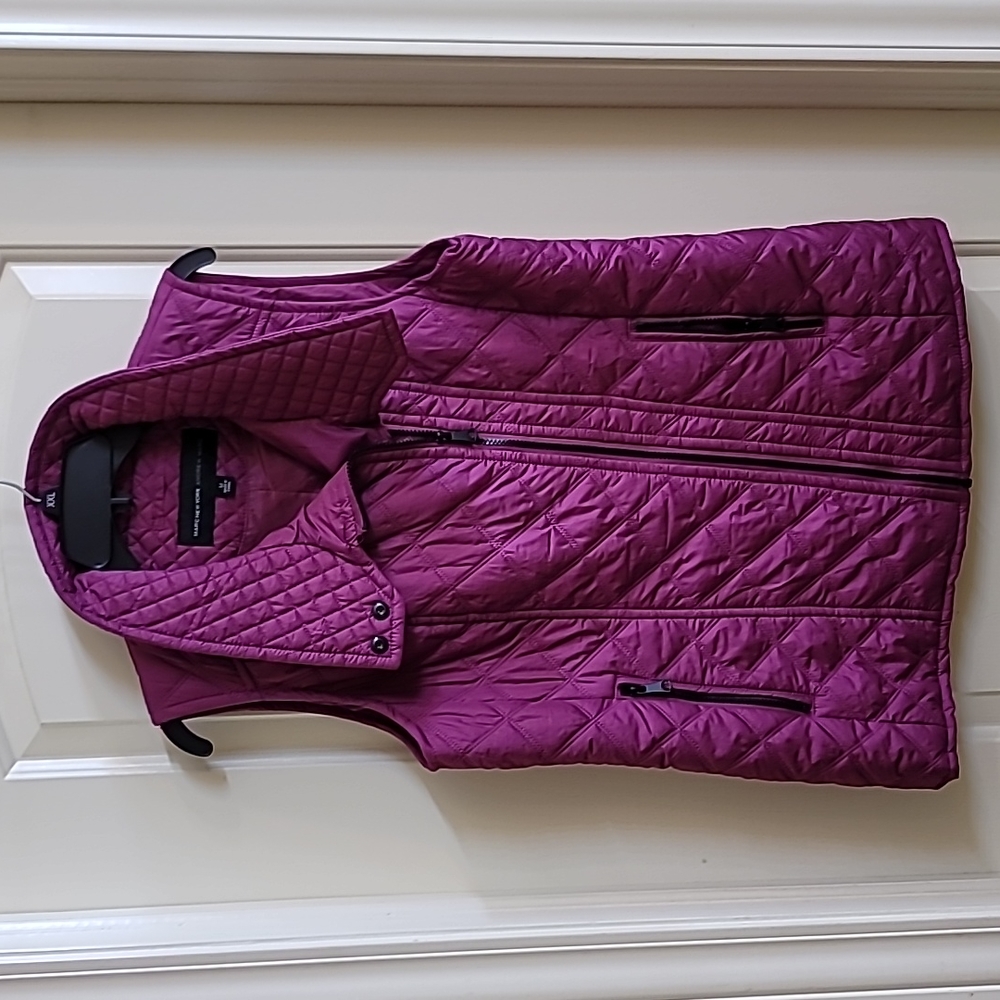 Marc New York Andrew Marc Med slim puffer vest size M Fuschia color